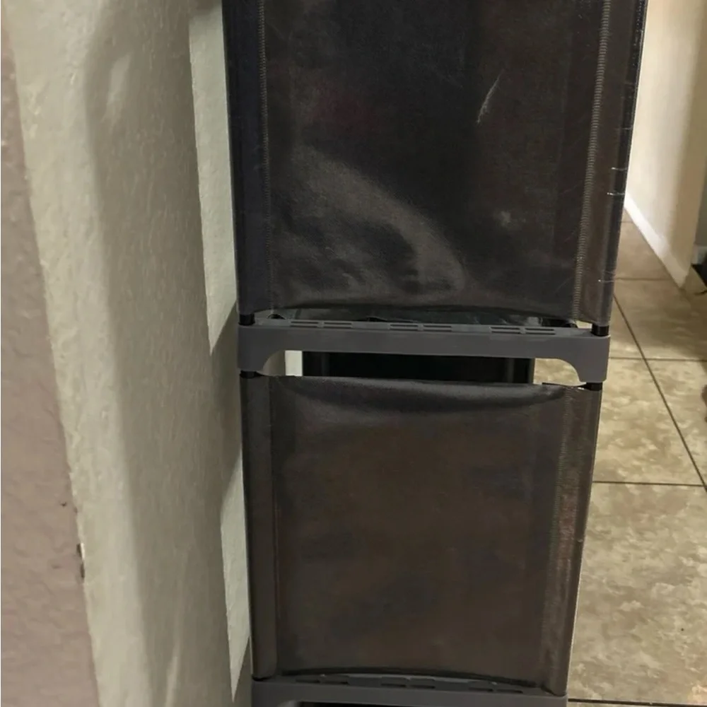 Storage sections - Picture 4 of 5